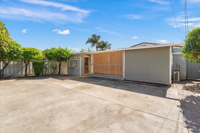 667 Los Padres Boulevard, Santa Clara CA: https://media.crmls.org/mediaz/16af431d-62fc-4a48-912b-770919ad05d9.jpg