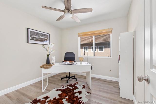 10618 Wincheck Rd, San Diego CA: https://media.crmls.org/mediaz/16af44c3-48cd-4aaf-a184-150925640164.jpg