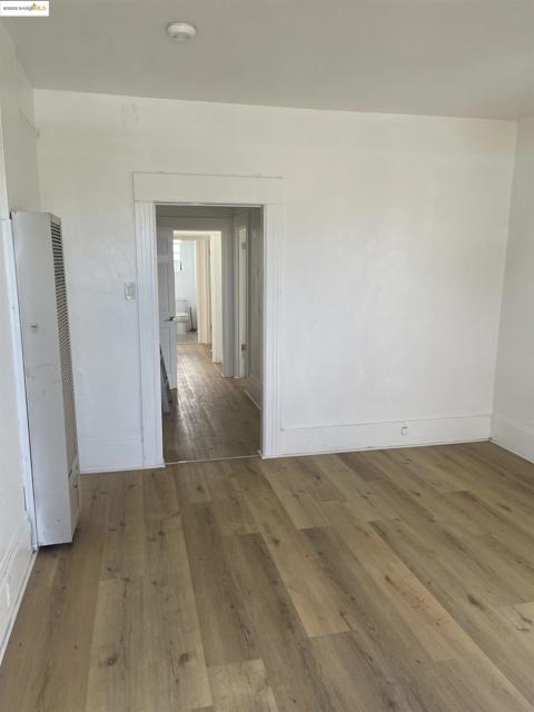 2212 17Th Ave, Oakland CA: https://media.crmls.org/mediaz/16afbeb3-b342-4f56-8ce2-ea09a4142fa6.jpg