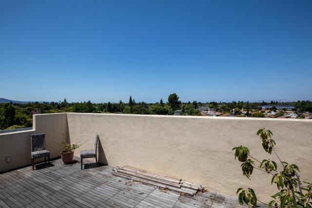 540 Fierro Loop, Campbell CA: https://media.crmls.org/mediaz/16b062e8-08e0-49ba-ab33-90f7c66e8240.jpg