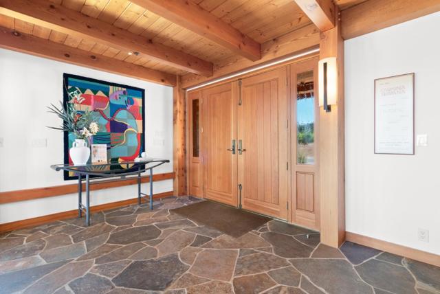 15060 Montebello Road, Cupertino CA: https://media.crmls.org/mediaz/16b08d03-622b-4d05-b731-4e181526e81e.jpg