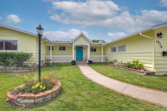 1639 Tamarack Avenue, Carlsbad CA: https://media.crmls.org/mediaz/16b1396e-e2f0-4a9a-8445-168a5748411e.jpg