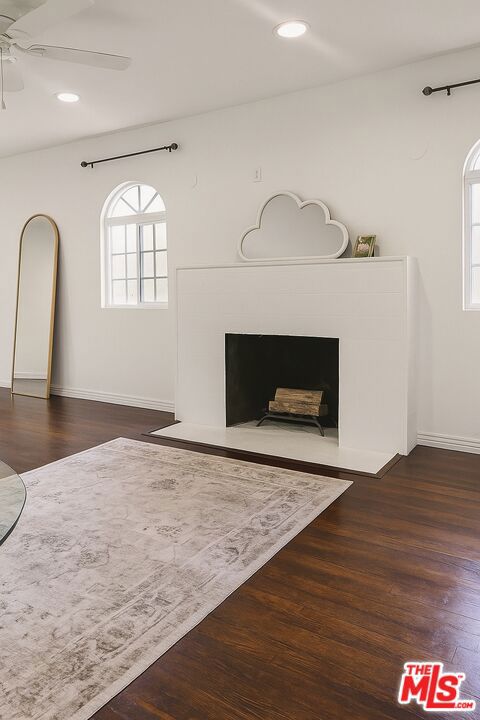 928 N Genesee Avenue, West Hollywood CA: https://media.crmls.org/mediaz/16b1431a-ce86-4b03-8fbf-cae81b80206d.jpg