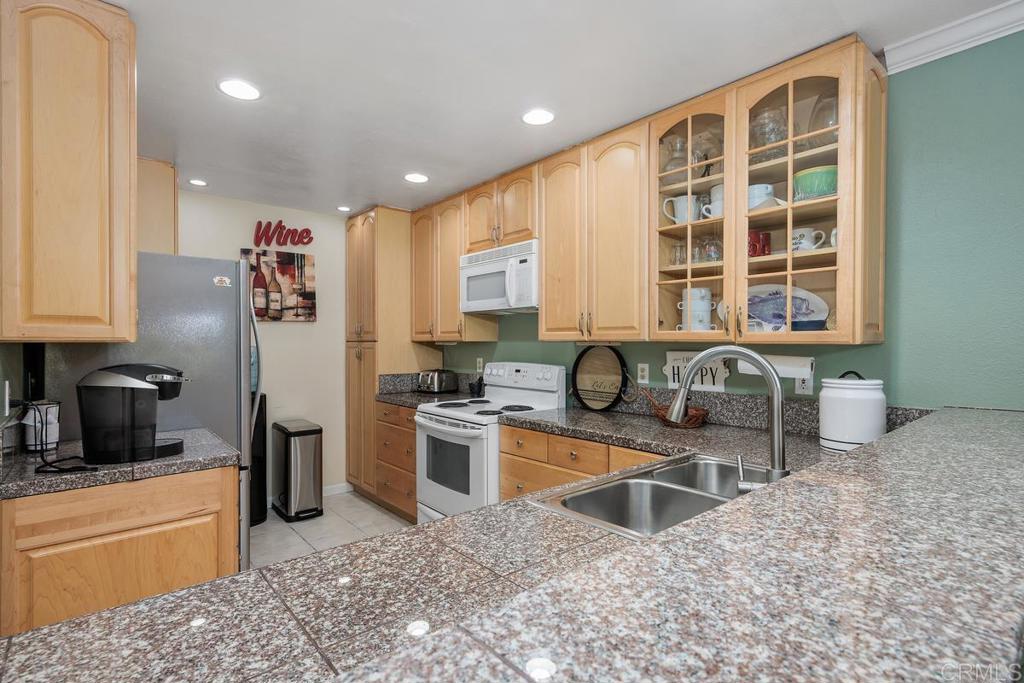 4020 Layang Layang Circle - photo 13