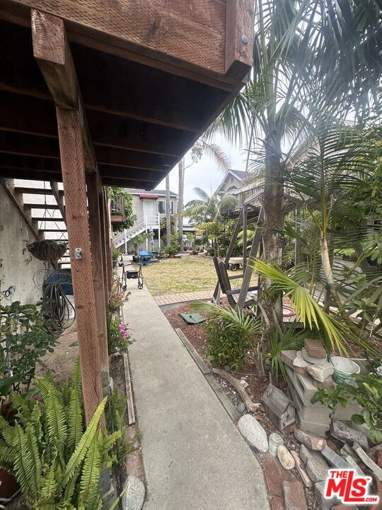1525 Marcelina Avenue photo 21