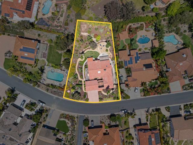 3565 Avenida Amorosa, Escondido CA: https://media.crmls.org/mediaz/16b3a7ed-c226-4c54-8ff5-c52f7c28cf15.jpg