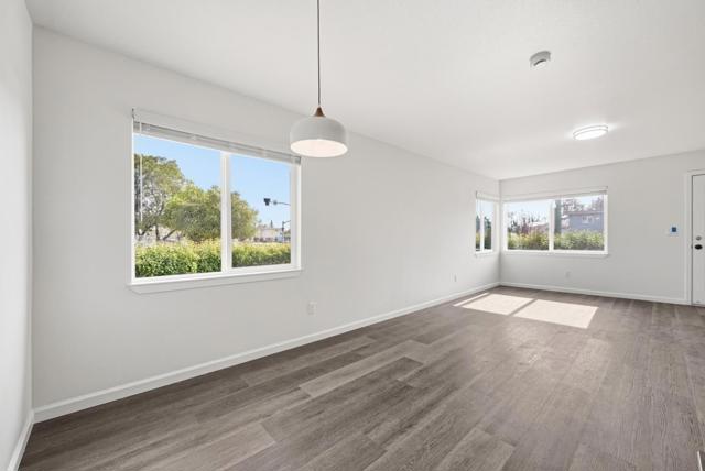 7876 Bancroft Avenue, Oakland CA: https://media.crmls.org/mediaz/16b40c1e-43c0-4f5b-8766-9926203fa500.jpg