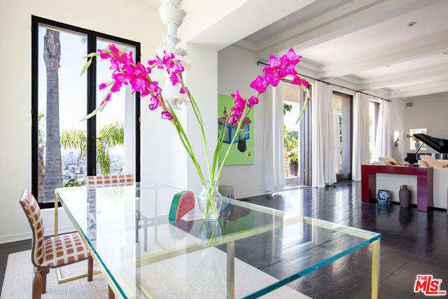 2249 Mountain Oak Drive, Los Angeles CA: https://media.crmls.org/mediaz/16b4acb0-6d35-4057-ad6f-4faccda9d03f.jpg
