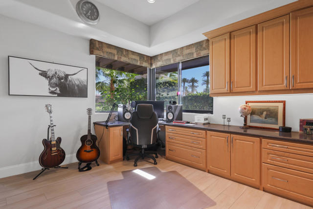 79455 Briarwood, La Quinta CA: https://media.crmls.org/mediaz/16b4ebc0-6f8b-46b8-8ac2-ab3bc36ca4a4.jpg