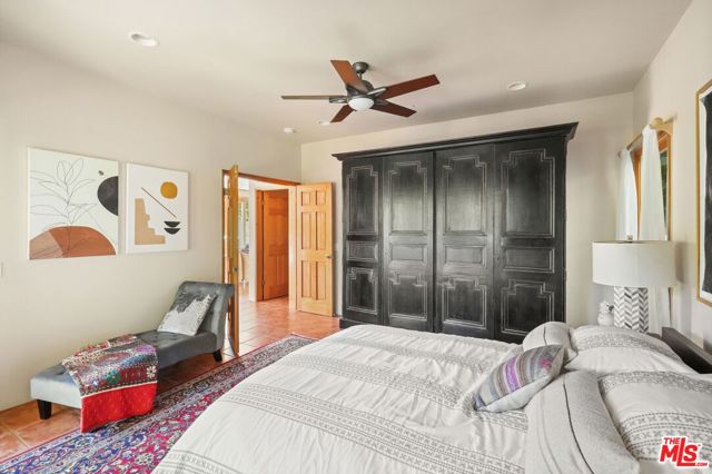 774 Old Topanga Canyon Road photo 23