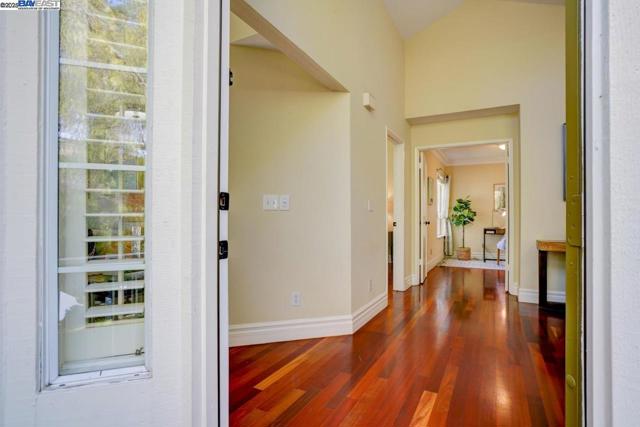 1228 Copper Peak Ln, San Jose CA: https://media.crmls.org/mediaz/16b565aa-e326-4c3c-ba19-8eb1447d083f.jpg