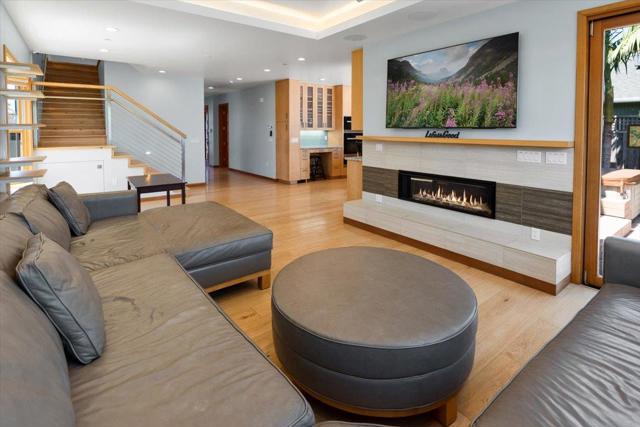 4150 Bye Way, Santa Cruz CA: https://media.crmls.org/mediaz/16b5b0ad-c58a-48b0-ab2d-6aeec2677ed1.jpg