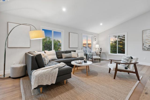 25 Mackenzie, Danville CA: https://media.crmls.org/mediaz/16b5db4d-b432-4ed9-8161-52c43be650be.jpg