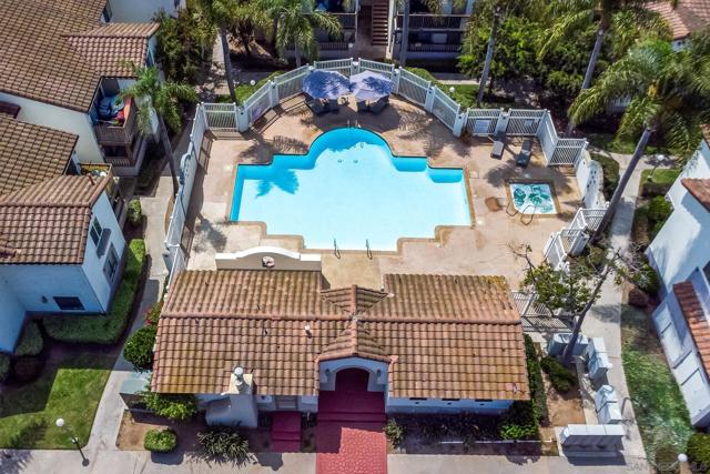 3574 Sunset Ln, San Diego CA: https://media.crmls.org/mediaz/16b60ea6-b137-49a8-8492-1d2eefc9af8e.jpg
