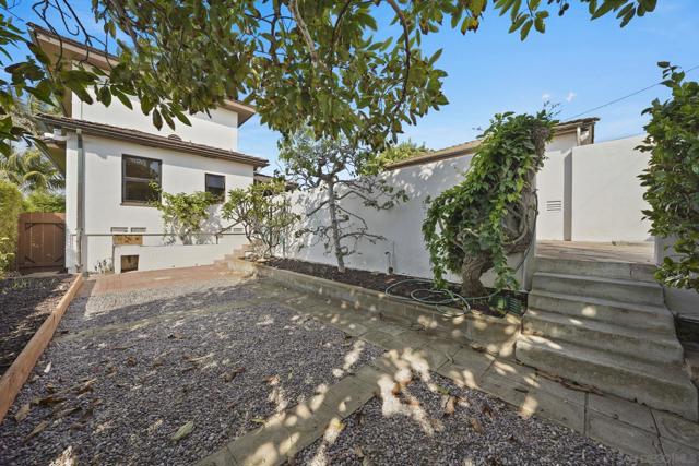 4427 Osprey St, San Diego CA: https://media.crmls.org/mediaz/16b6d4bb-7ae2-4679-b6b1-b1963b885a5e.jpg
