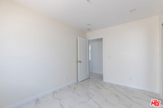 5123 W 130th Street, Hawthorne CA: https://media.crmls.org/mediaz/16b89cfd-ef1a-44fa-86a1-b32b92fd2ca6.jpg