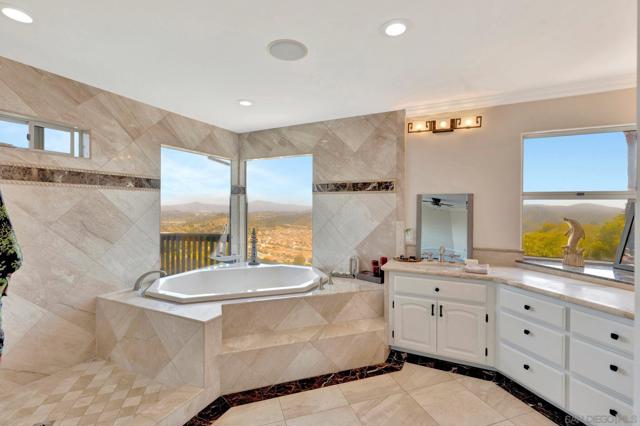 560 Seeforever Dr, San Marcos CA: https://media.crmls.org/mediaz/16b8c130-a893-47cb-9be3-45558fe69f3b.jpg