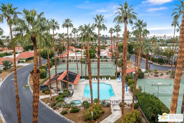 87 Magdalena Drive, Rancho Mirage CA: https://media.crmls.org/mediaz/16b9039e-d947-4051-aa30-fd8c8fde6ec3.jpg