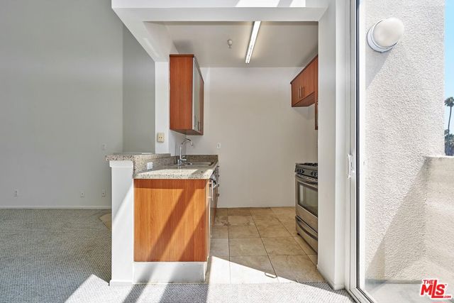 620 Gramercy Place, Los Angeles, California 90005, ,1 BathroomBathrooms,Condominium,For Sale,Gramercy,24426683