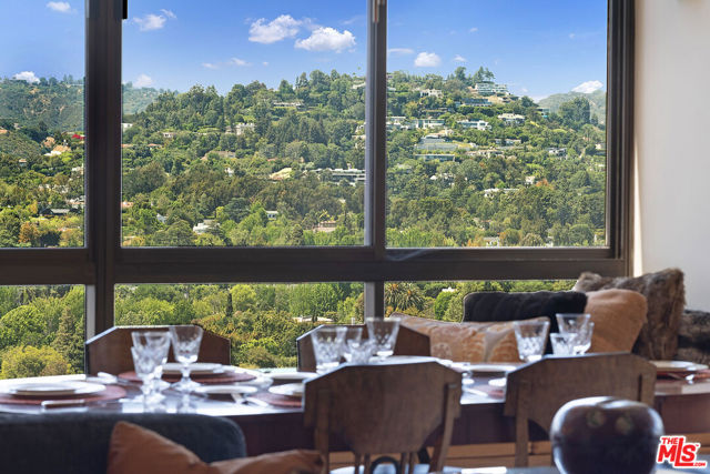 10430 Wilshire Boulevard, Los Angeles CA: https://media.crmls.org/mediaz/16b94569-f34a-45fc-b96e-4258a53f7e91.jpg
