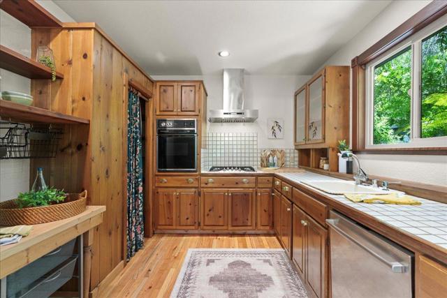 746 Western Drive, Santa Cruz CA: https://media.crmls.org/mediaz/16b9eee6-c751-431f-b702-1888d95faa70.jpg