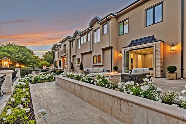 15681 Kennedy Road, Los Gatos CA: https://media.crmls.org/mediaz/16ba5a37-3b36-40bf-95a6-52c06d1af995.jpg