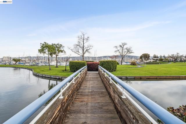 Image 42 of 44 For 9 Regulus Court