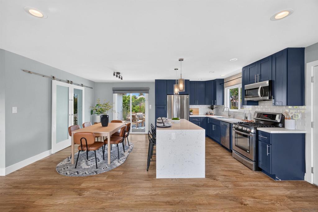 4852 Kings Way - photo 3