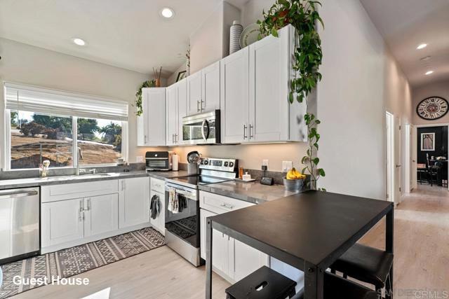 31223 Pauma Heights Road, Valley Center CA: https://media.crmls.org/mediaz/16bcdb99-3465-4cab-99af-b0472e7ecdf9.jpg