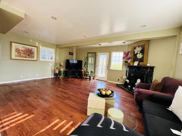 2259 Oceana Boulevard, Pacifica CA: https://media.crmls.org/mediaz/16bdc4ad-f538-440f-b374-8476fdc20d0b.jpg