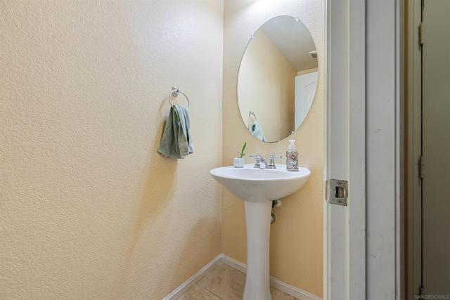 Image 17 of 22 For 1518 El Prado St  3
