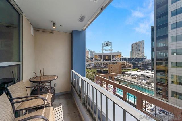 321 10th Avenue, San Diego CA: https://media.crmls.org/mediaz/16bf3ae8-2990-4b0d-b78a-50a5a6e1852e.jpg
