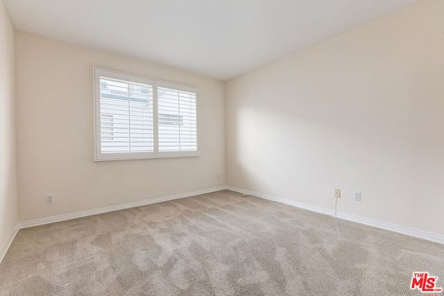 1257 Brockton Avenue, Los Angeles CA: https://media.crmls.org/mediaz/16bf8268-c676-4903-a0c8-0e4f0627b7de.jpg