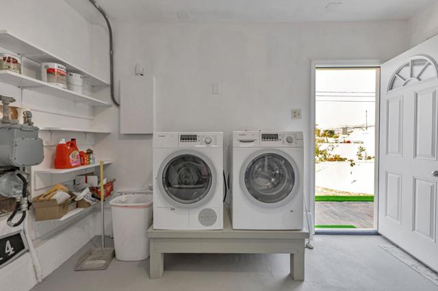 214 Manor Drive, South San Francisco CA: https://media.crmls.org/mediaz/16bf9156-019a-4e38-af1d-d7f59d826da0.jpg
