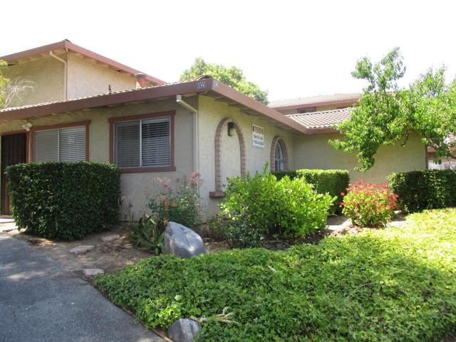 6825 Filbro Drive, Gilroy CA: https://media.crmls.org/mediaz/16c0c03a-e1a8-4155-bb45-ccc77a790428.jpg