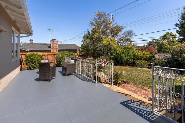 1202 Woodland Drive, San Mateo CA: https://media.crmls.org/mediaz/16c0c872-8e81-4076-b40b-918836512022.jpg
