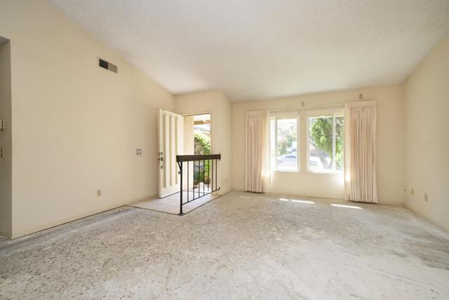 Detail Gallery Image 6 of 38 For 1824 Portofino Dr, Oceanside,  CA 92054 - 3 Beds | 2 Baths