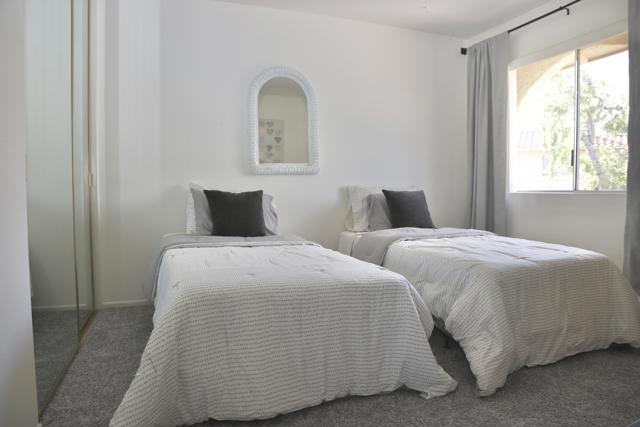 73167 Alice Marble Lane, Palm Desert CA: https://media.crmls.org/mediaz/16c0e3ce-3568-4736-b5e6-10effa2d6e75.jpg