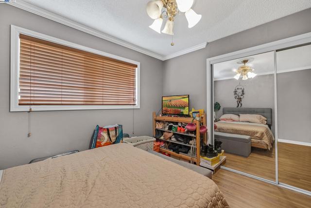 39672 Blacow Rd, Fremont CA: https://media.crmls.org/mediaz/16c0e975-6aff-4a2a-a7b0-bb5080b8d014.jpg