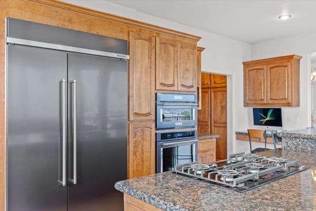 2205 Locust St, San Diego CA: https://media.crmls.org/mediaz/16c14fd5-ed86-4727-aaf2-f4c7a70c1758.jpg