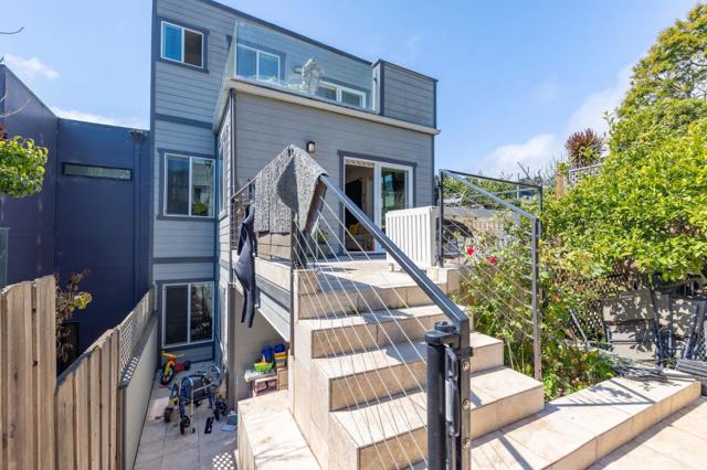 440442 29th Street, San Francisco CA: https://media.crmls.org/mediaz/16c15672-be90-4f21-897b-5879525d9ad6.jpg
