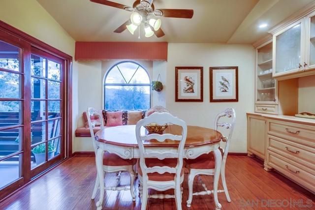 1935 Vista De La Montana, El Cajon CA: https://media.crmls.org/mediaz/16c1571a-4cc8-4bc6-a421-9675a2a81de1.jpg