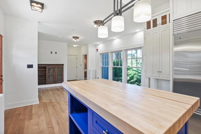 385 Miramar Drive, Half Moon Bay CA: https://media.crmls.org/mediaz/16c23649-dd8f-475f-9ed0-27ed5bff7528.jpg