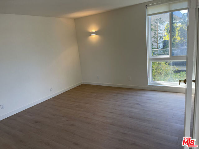 15480 Antioch Street, Pacific Palisades CA: https://media.crmls.org/mediaz/16c24c79-6f8a-4c79-b965-515b5444acfb.jpg