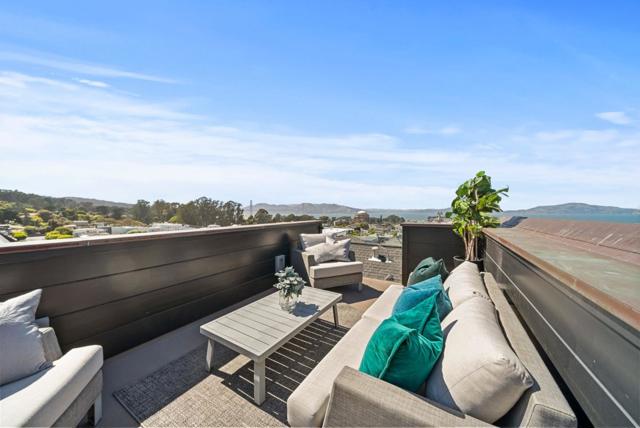 2853 Broderick Street, San Francisco CA: https://media.crmls.org/mediaz/16c30a63-b6c5-4c9e-8252-3d2341474242.jpg