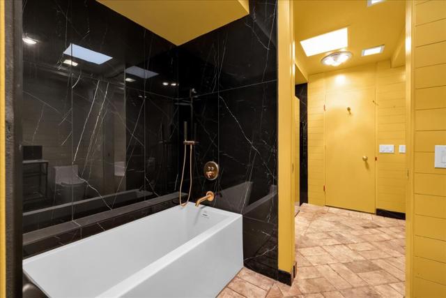 130 W Racquet Club Road #511, Palm Springs, CA 92262