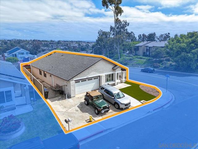1059 Buena Vista Way, Chula Vista CA: https://media.crmls.org/mediaz/16c4439a-fa4b-4967-b861-f1176094ad3b.jpg