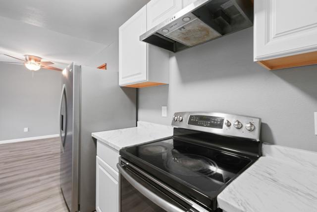 Detail Gallery Image 9 of 12 For 8000 University Ave #202,  La Mesa,  CA 91942 - 1 Beds | 1 Baths