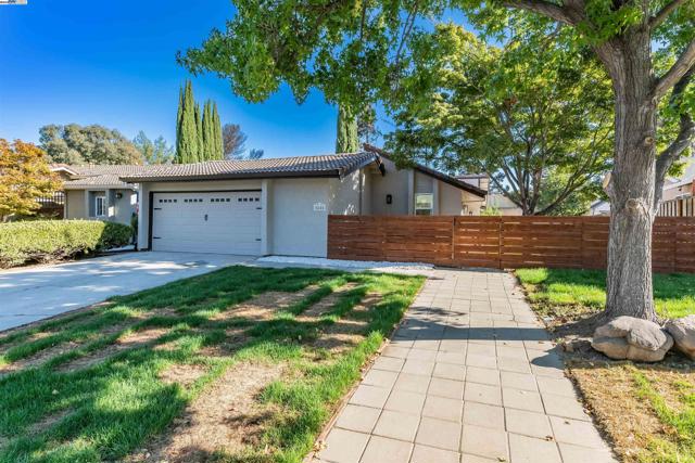 Details for 5855 Silver Leaf Rd, San Jose, CA 95138