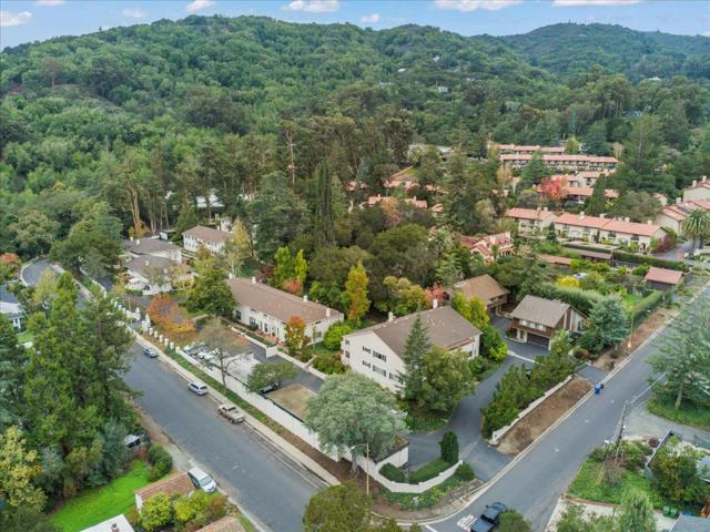 600 Pennsylvania Avenue, Los Gatos CA: https://media.crmls.org/mediaz/16c58f1a-89ab-41c1-9ba9-c7f2716fbb2c.jpg